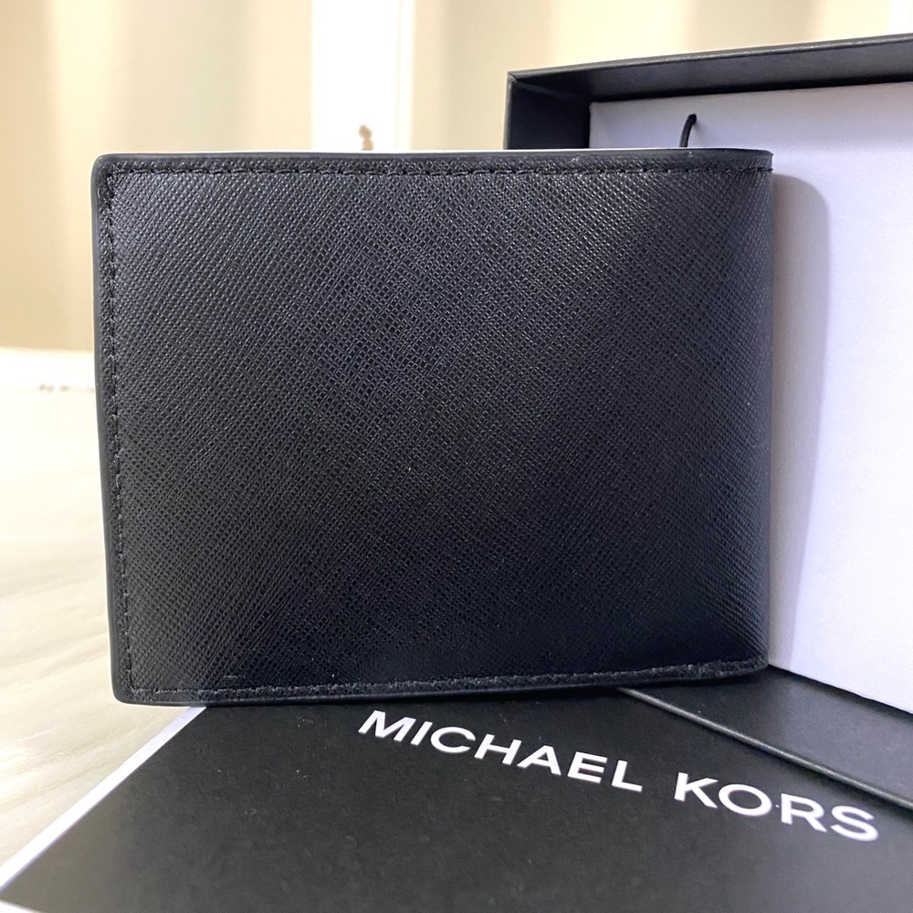MK Andy Men’s Slim Billfold Wallet - Picture 7 of 10